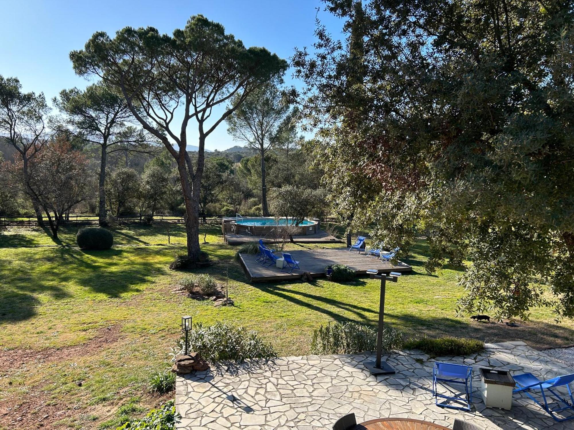 Residence Gabrielle Le Cannet Des Maures Exteriör bild