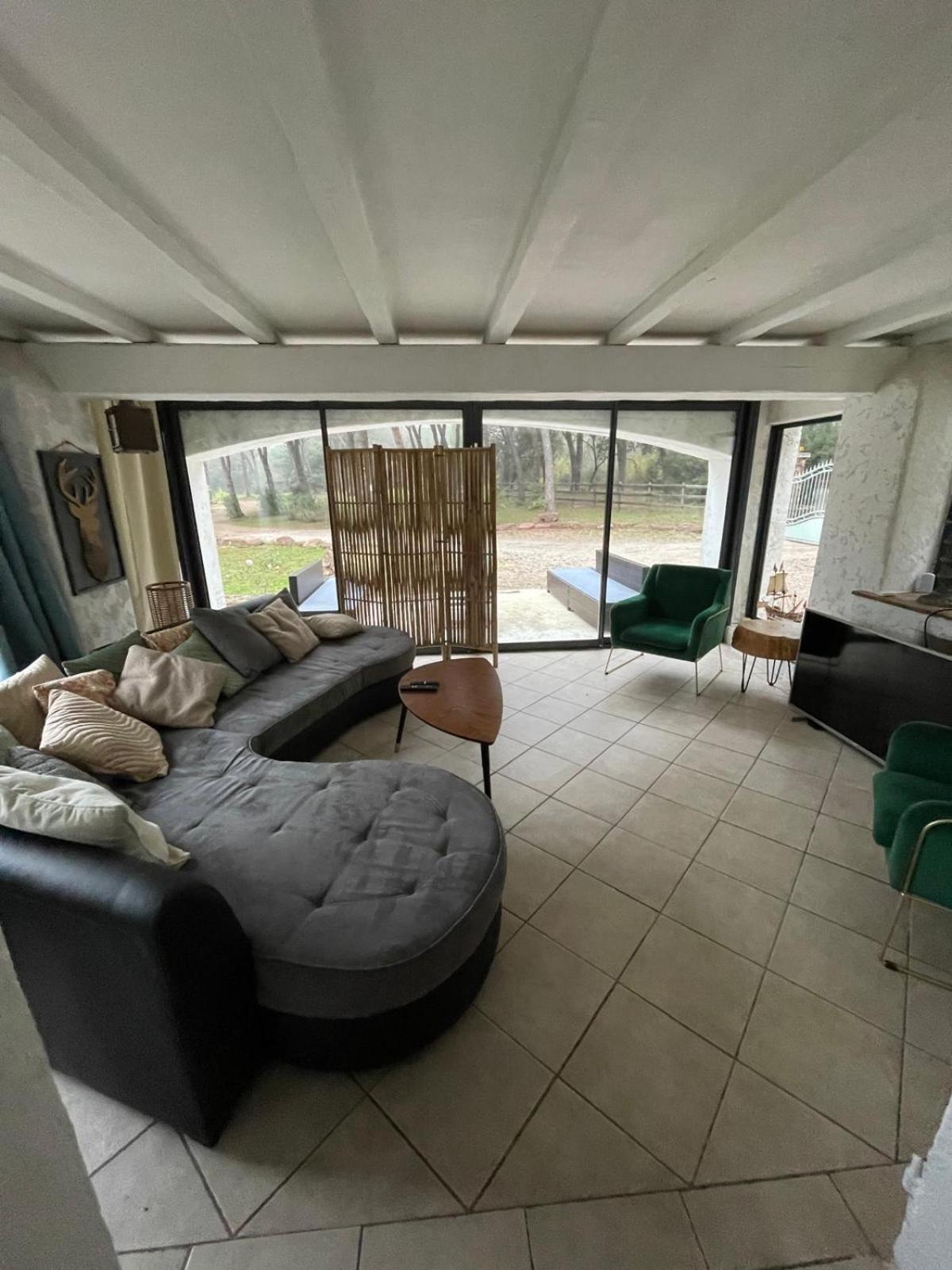 Residence Gabrielle Le Cannet Des Maures Exteriör bild