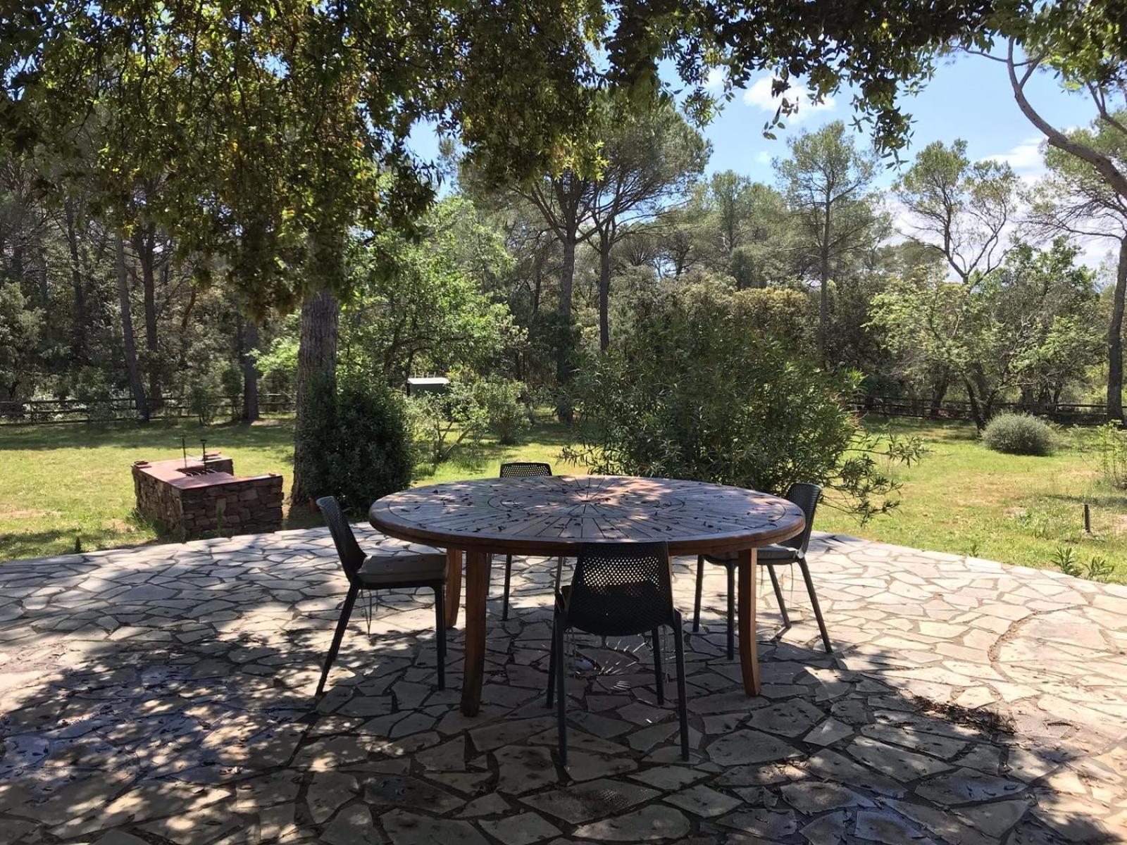 Residence Gabrielle Le Cannet Des Maures Exteriör bild
